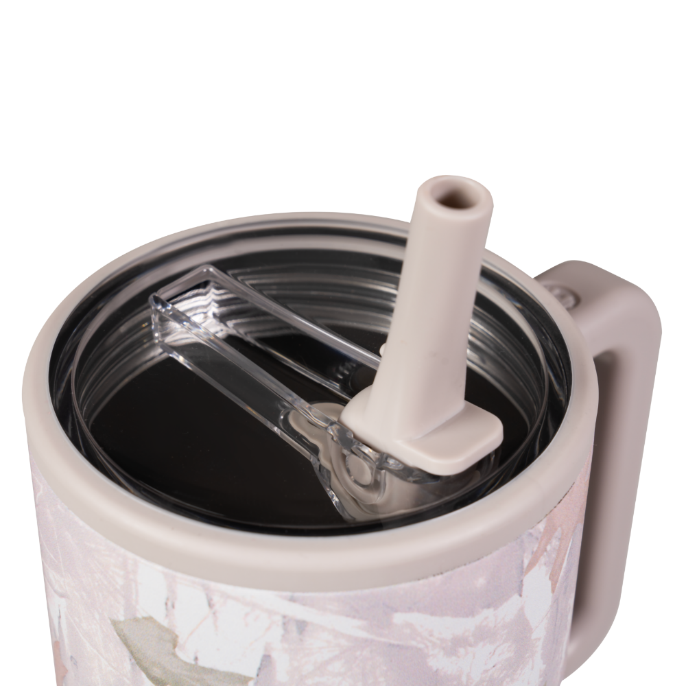 Camo Traveler 40oz with Flip Straw and Clear Lid