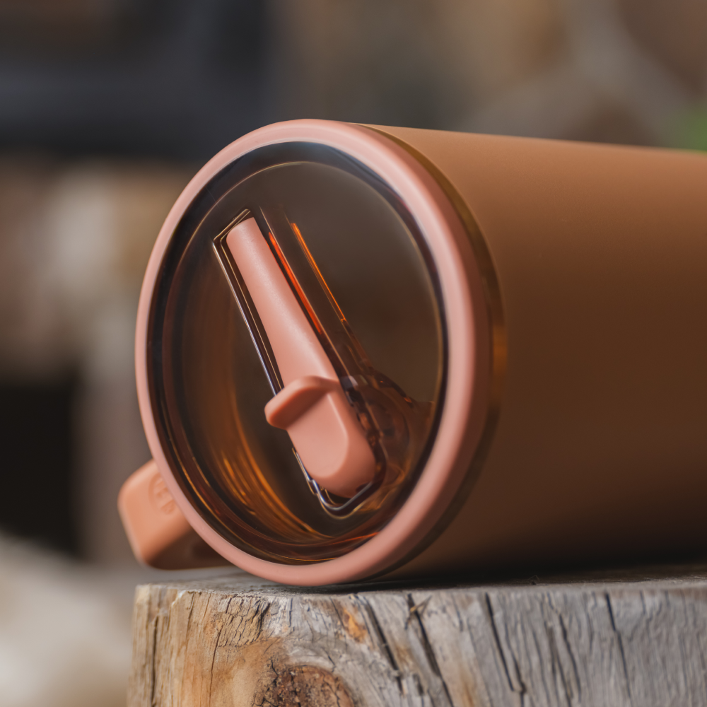 Caramel Traveler 40oz Lid Close-Up with Flip Top